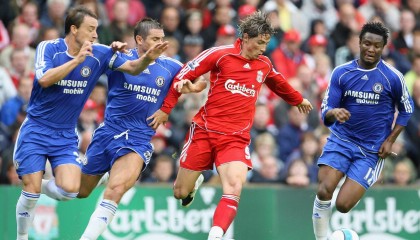 开云下载网址-湖人本赛季的“新核心”，詹姆斯与新人默契十足，湖人球队詹姆斯