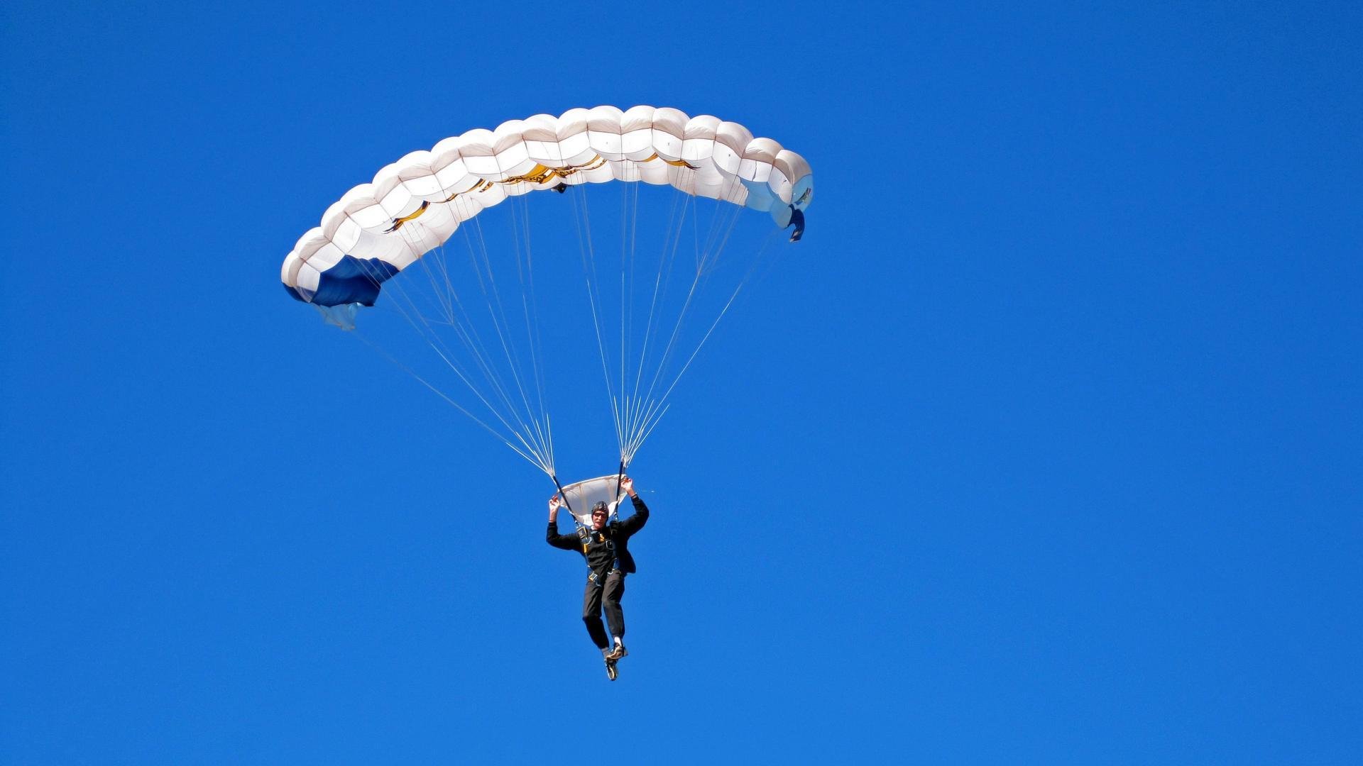 中国女篮国家队秘密集训,为奥运冲金蓄势待发,中国女篮训练